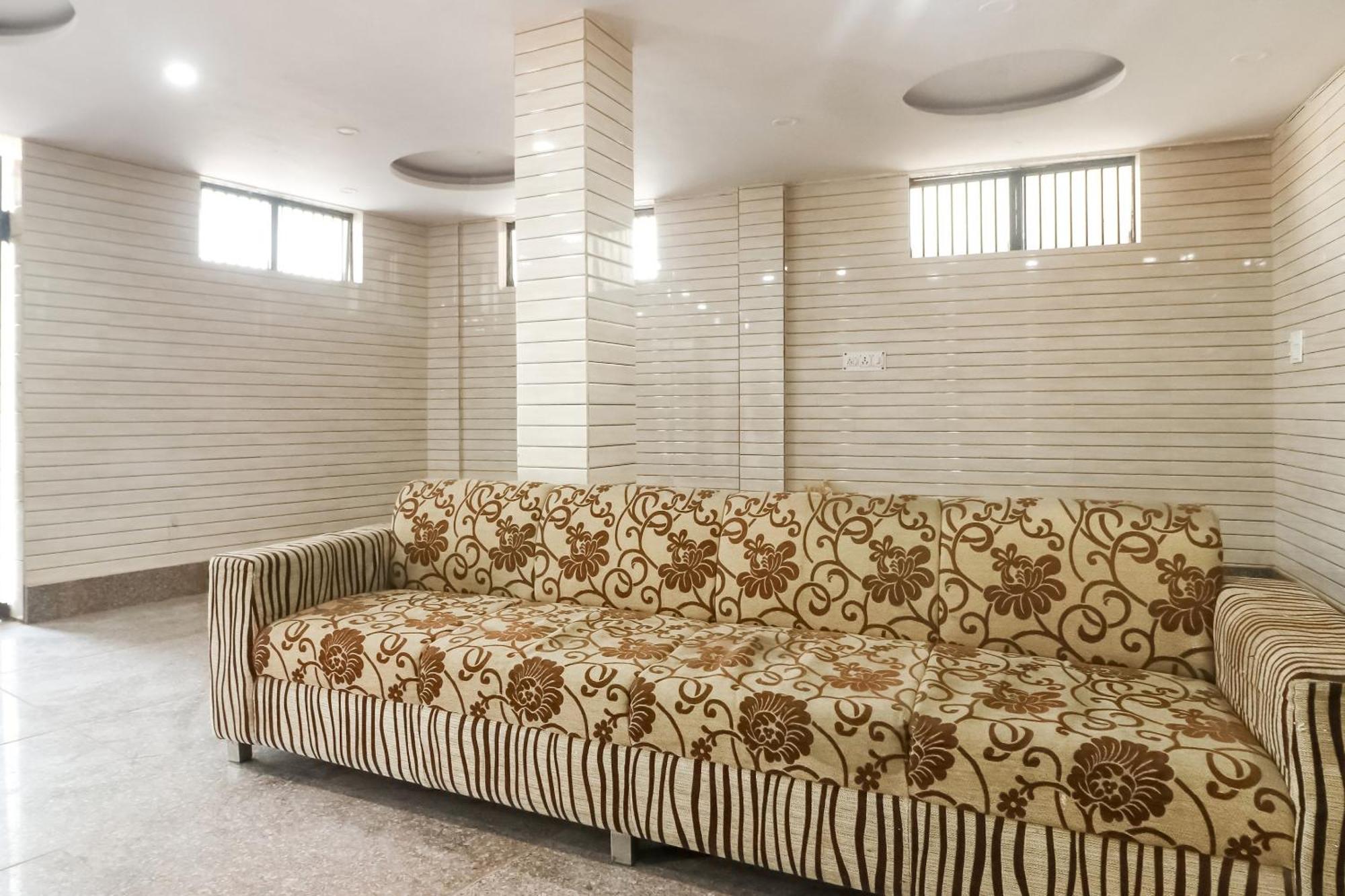 Hotel O Mayur Plaza Дели Экстерьер фото