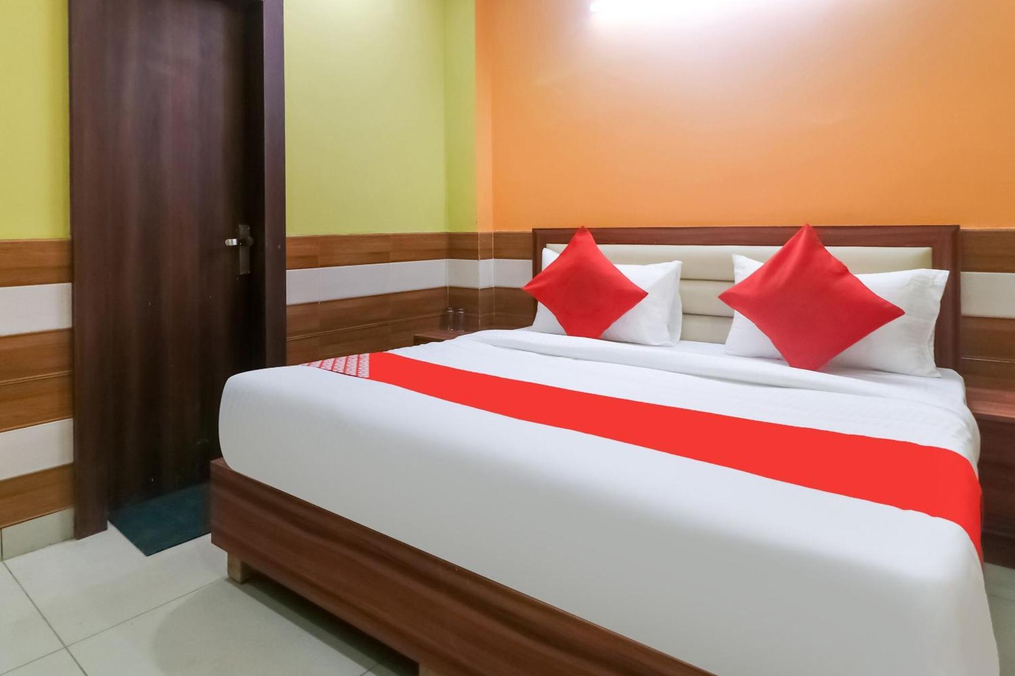 Hotel O Mayur Plaza Дели Экстерьер фото